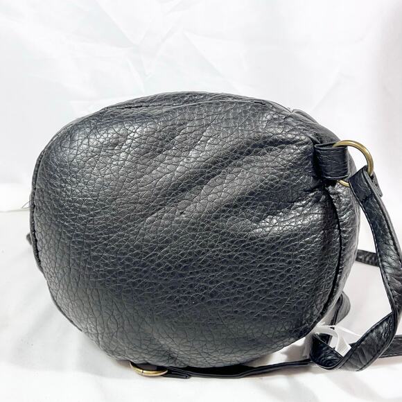 Vans Newsome Bucket Backpack Black Grey Aztec Tribal Print Faux Leather New - Picture 5 of 14